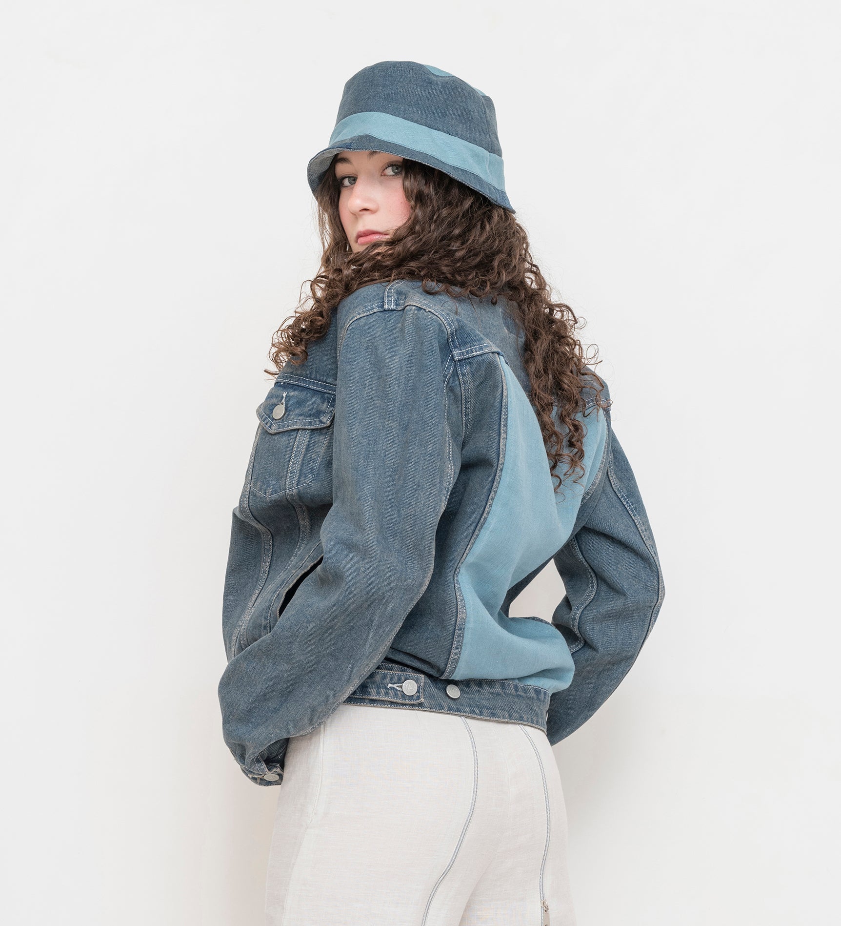LA VESTE EN JEAN/LIN